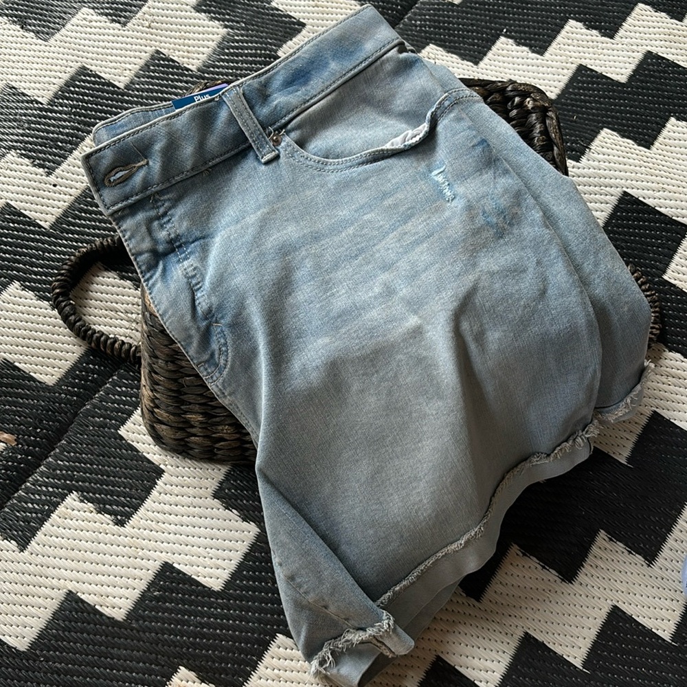 Women’s plus Shorts Size 18W
